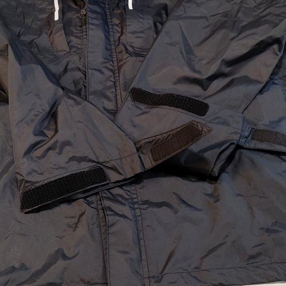 Under Armour Fish Rain Jacket - Picture 2 of 5